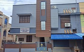 Saravana Homestay